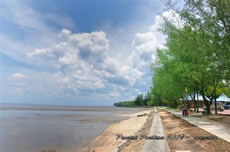 Pantai Pontian | Beach scene at Pantai Pontian, Johor | mohdyasim | Flickr