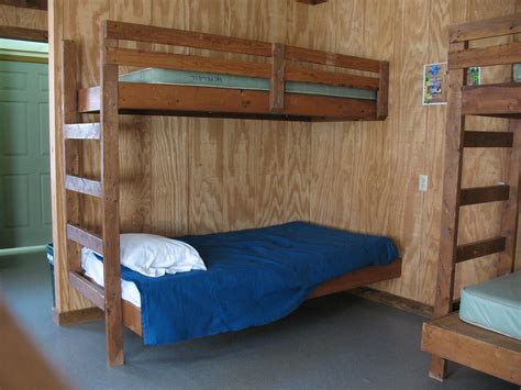 Cabin 2B bunkbed_0004 | spartan, but adequate From the Camp … | Flickr