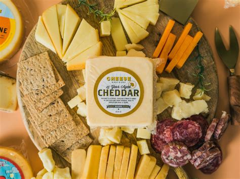 A Complete Guide to Aged Cheddar Cheeses