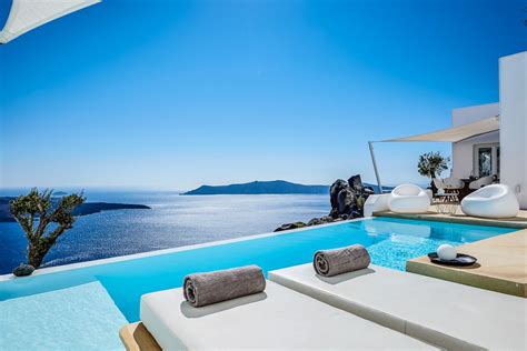 The 4 Best Villas in Santorini | Luxury honeymoon destinations ...