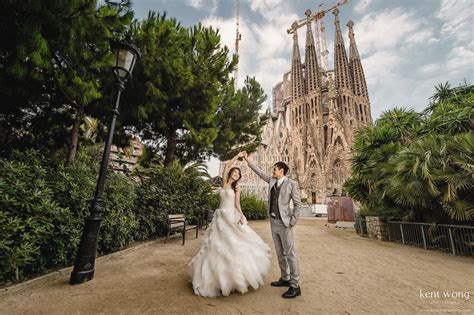 This Barcelona pre-wedding session is full of romantic charm! » Praise ...