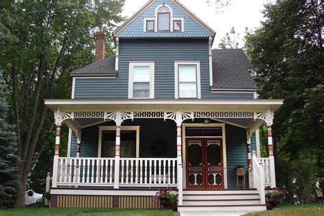 Victorian Front Porch | Ben Quie & Sons | Remodeling Contractors