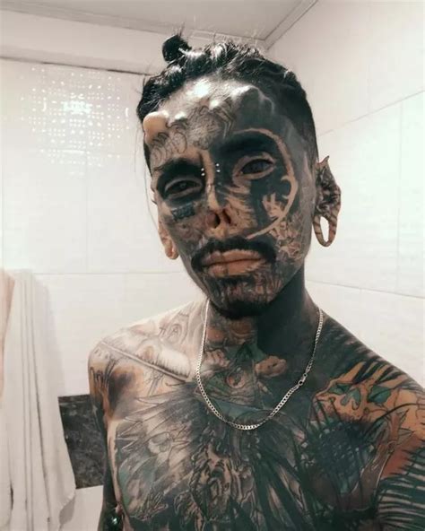 Tattoo enthusiast shows what he looked like before extreme body ...