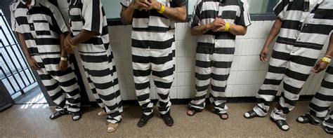 Michigan inmates to get black-and-white striped uniforms. Orange is now ...