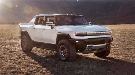 We Finally Get To See GMC Hummer EV Show Crab Walk Mode In Action - Car in My Life