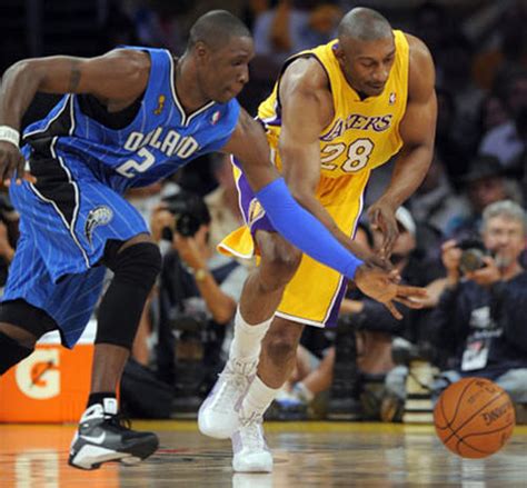 2009 NBA Finals: Game 1 - Photo 1 - Pictures - CBS News