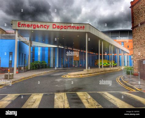 Salford royal hospital hi-res stock photography and images - Alamy