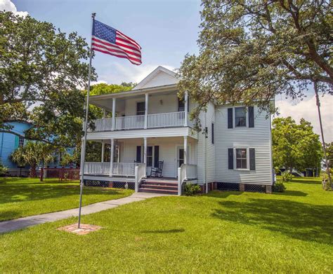 House hunting: 6 homes with military history | The Week