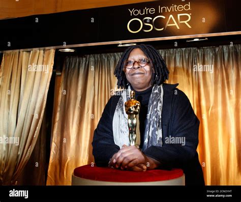 Whoopi goldberg oscar hi-res stock photography and images - Alamy