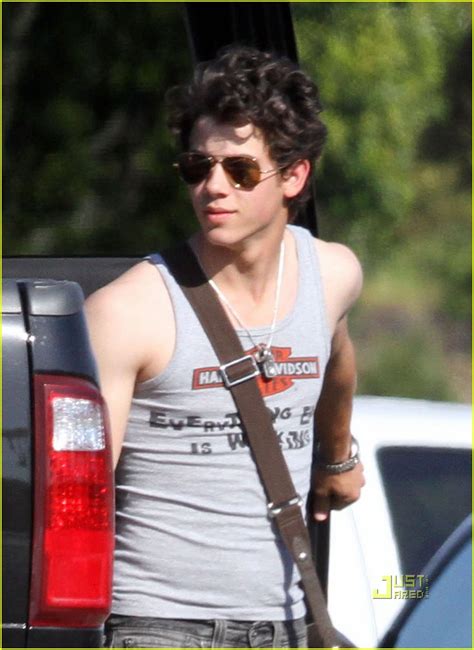 Nick Jonas: Muscle Man: Photo 2438362 | Jonas Brothers, Nick Jonas ...