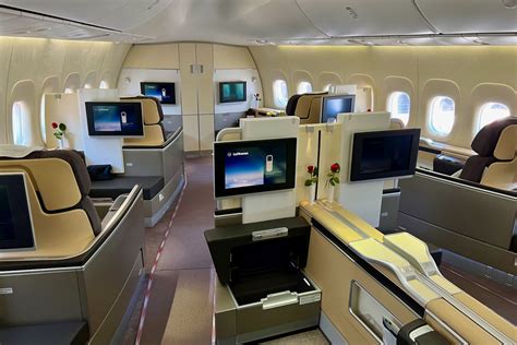 Review: Lufthansa first class on the Boeing 747-8, from Frankfurt to ...