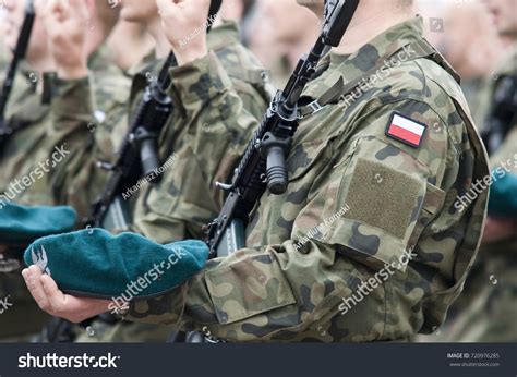 Polish Army Soldiers Stock Photo 720976285 | Shutterstock