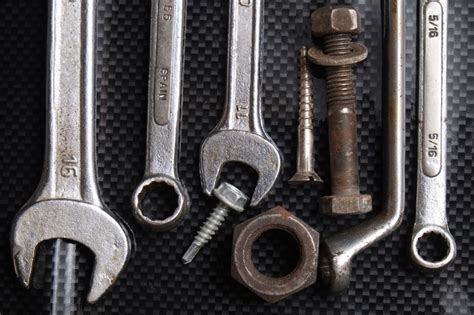 4 Types Of Tools That Every Auto Mechanic Should Own | CATI