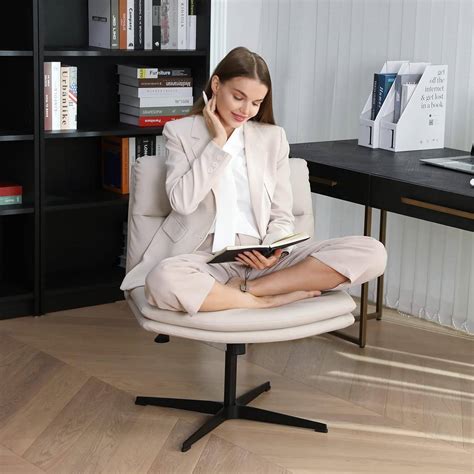 Cross-Legged Office Chairs Trend and Benefits Explained | Decoist