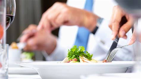 Business Lunch Etiquette: 8 Rules | Inc.com