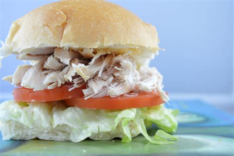 Bread roll (Chicken, lettuce and tomato) | Simple School Lunches