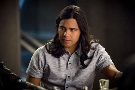 THE FLASH: Cisco Is In Charge In The New Promo For Season 6, Episode 5: "Kiss Kiss Breach Breach"