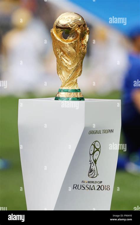 Fifa world cup trophy hi-res stock photography and images - Alamy