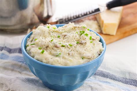 Garlic Mashed Potatoes Recipe That's Easy & Delicious