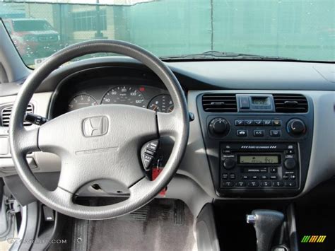 2001 Honda Accord EX Sedan interior Photo #38756568 | GTCarLot.com