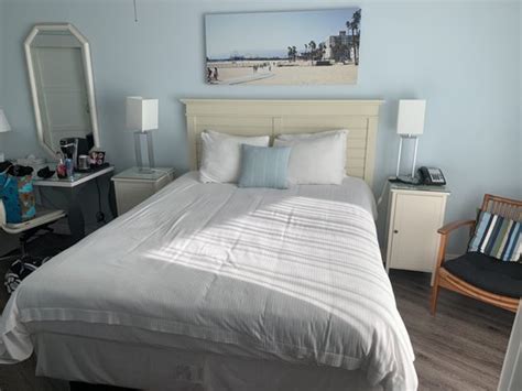 BAYSIDE HOTEL - Updated October 2024 - 53 Photos & 91 Reviews - 2001 Ocean Ave, Santa Monica ...