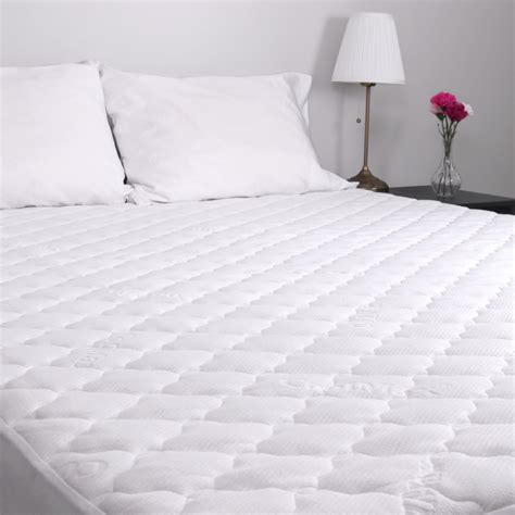 MaxCool King Size Quilted Mattress Pad - Hypoallergenic Bedding - White - Soft - Water Resistant ...