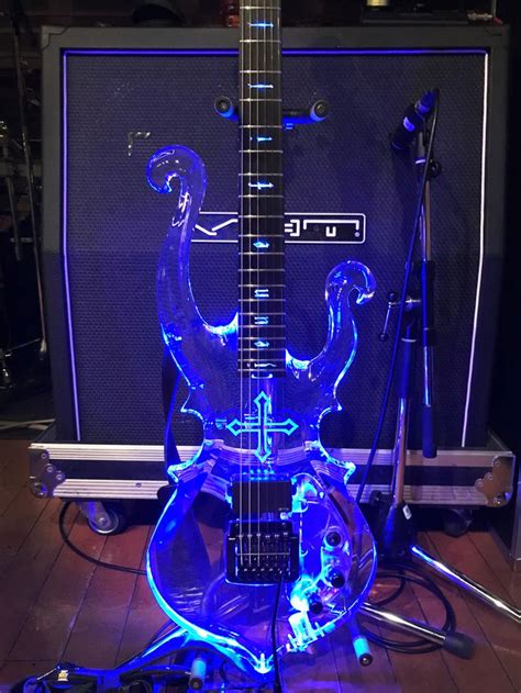 guitar blue transparent goth Mana Sama, Guitar Obsession, Beautiful Guitars, Guitar Design, Cool ...