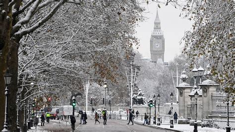 Snow blankets Britain disrupting travel, icy -15 temperature predicted: Updates | World News ...