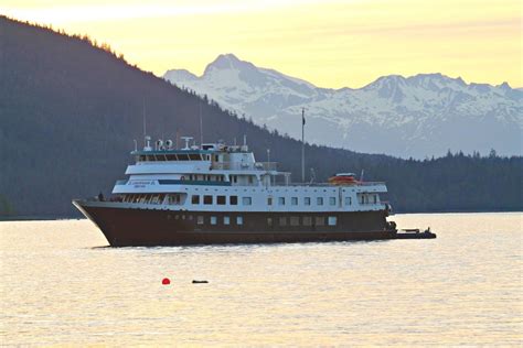 Best Alaska Small Ship Cruise for a Family Vacation | Small ship ...