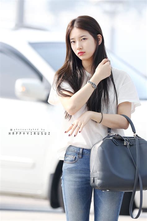 Suzy fashion, keeping it casual. | Bae suzy, Thời trang, Thời trang sân bay