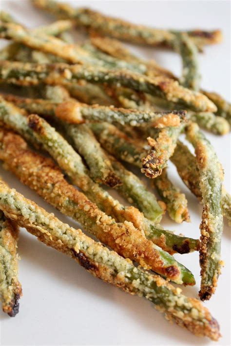 Parmesan crusted oven fried green beans #PaleoMealOvens Oven Fried Green Beans, Crispy Green ...