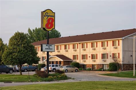 Super 8 Motel Kirksville | Super 8 motel, Hotel, Hotels and resorts