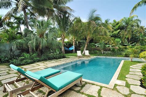 Key West Pool & Tropical Garden - Landscaping Network