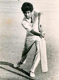 Indian Cricketer Sachin Tendulkar Childhood Pics - MERE PIX