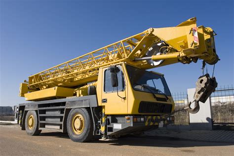 Everything You Need to Know About Mobile Cranes - Van Doorn Tower Crane Consultants