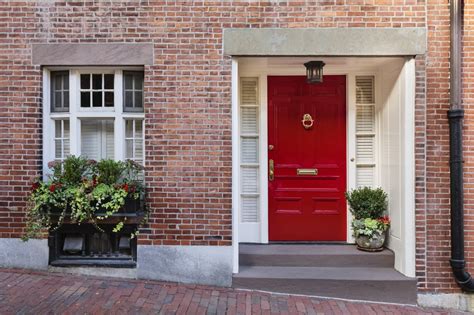 What Does a Red Front Door Mean? Symbolism of Red-Door Houses ...