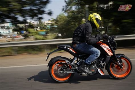 KTM Duke 125 Review » MotorOctane