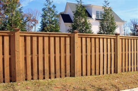 Top 70 Best Wooden Fence Ideas - Exterior Backyard Designs | Privacy ...