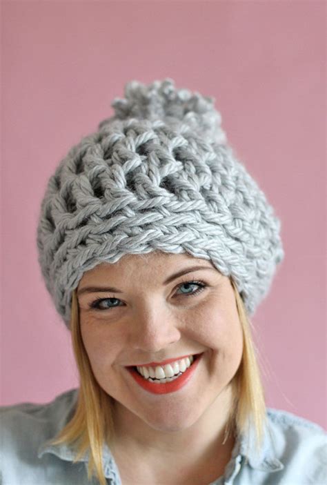 30 Minute Easy Chunky Crochet Beanie | Easy crochet hat, Chunky yarn ...