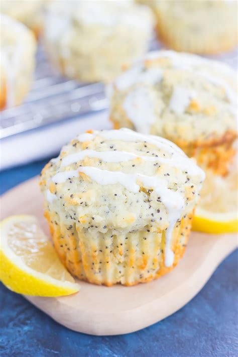 Lemon Poppy Seed Muffins | RecipeLion.com