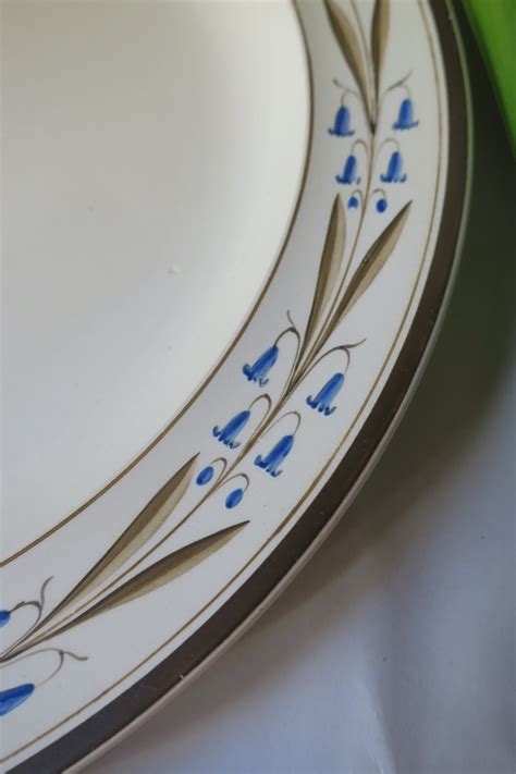 Wedgwood Pattern 96 creamware dinner plates | Table inspiration ...