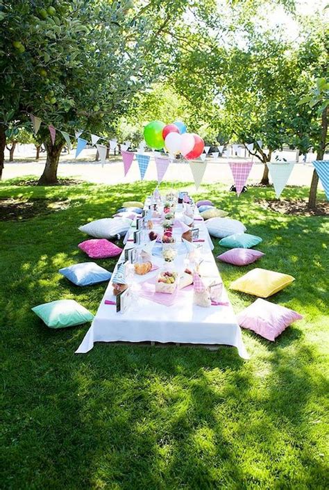 Garden Party Decorations Ideas 40 | Picnic birthday party, Teddy bear ...