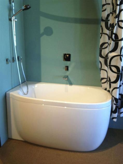 Beautiful Bathtubs For Small Spaces Ideas