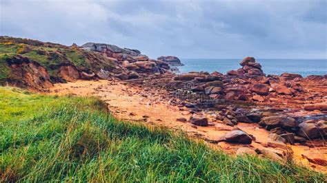 The Pink Granite Coast View, Granit Rocks in Tregastel (Perros-Guirec), Brittany (Bretagne ...