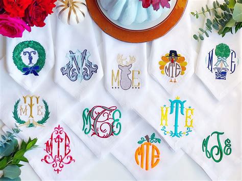 Set of Monogrammed Dinner Napkins - Embroidered Dinner Table Linens - Embroidered - Dinner ...