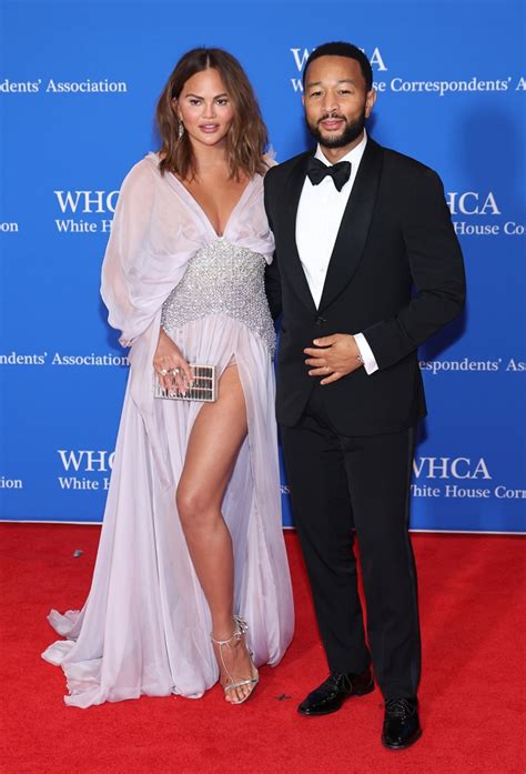 Chrissy Teigen Shines at 2023 White House Correspondents’ Dinner – Footwear News