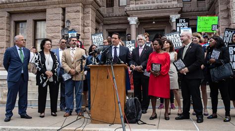 Why the Texas Democrats' flight (and fight) on election reform is ...