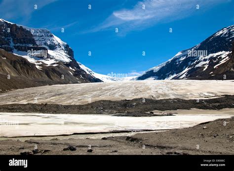 The Columbia Icefield, Icefields Parkway, Banff, Alberta, Canada Stock Photo - Alamy