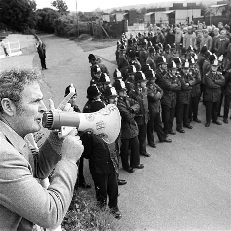 Civil War: Dramatic Scenes From the British Miners Strike of 1984-85 - Flashbak