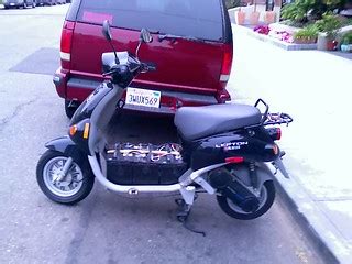 electric (battery) scooter | A battery-operated scooter I sa… | Flickr